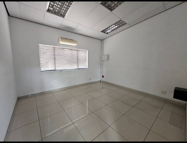 466M² OFFICE TO LET IN NORTH RIDING